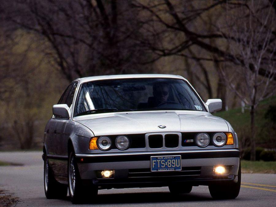  BMW M5 1989 года  (US) (фото 5 из 7)